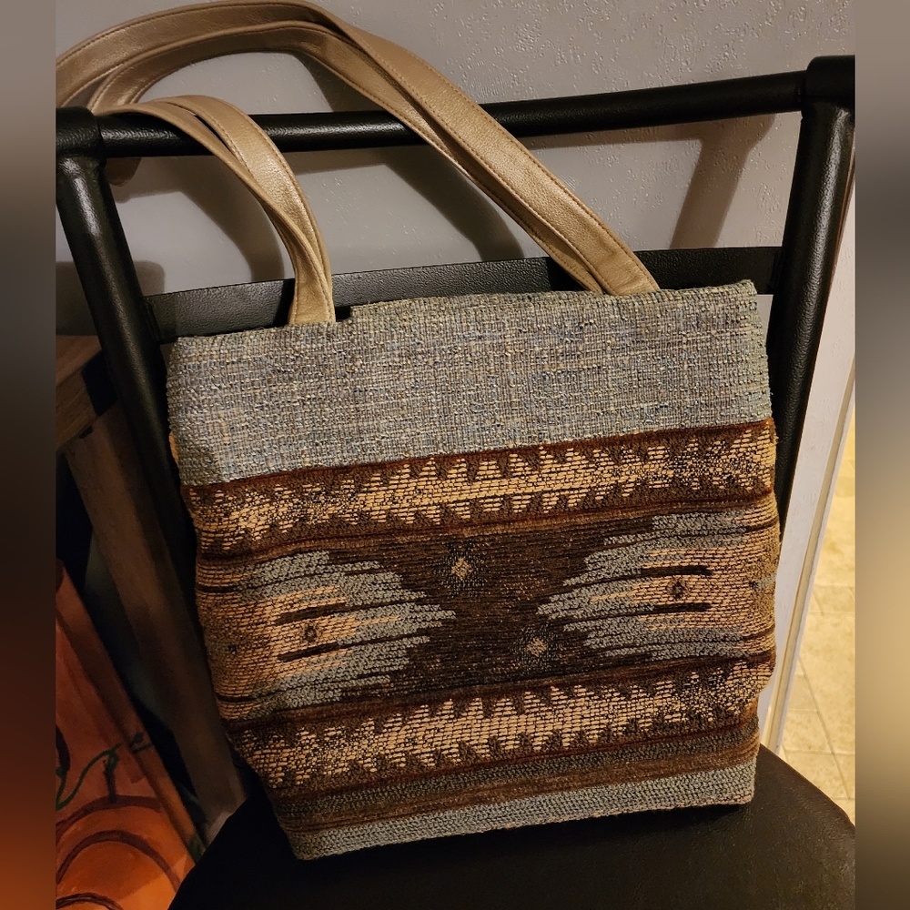 The Sak brand woven purse. - Picture 2 of 8